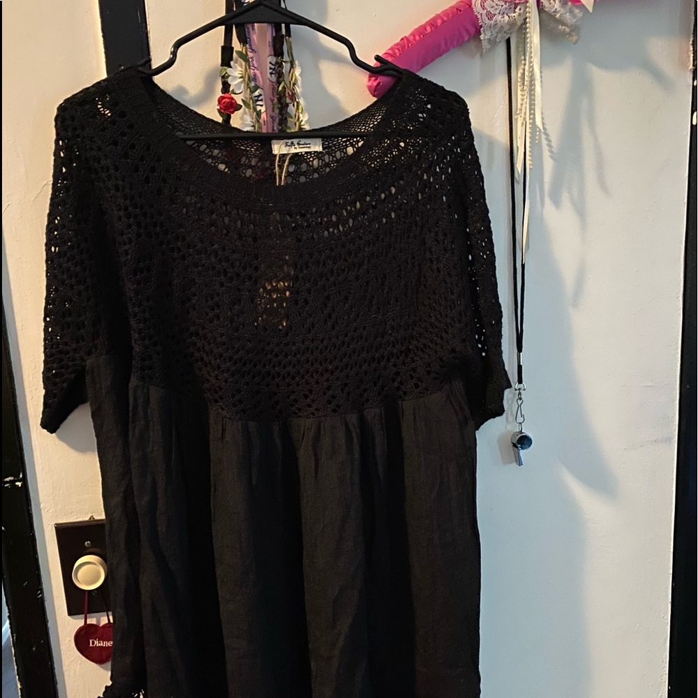 NWT PLUS SZ 🌹DRESSY CROCHET TOP🌻